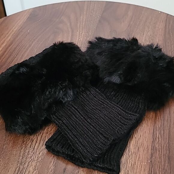 Black Faux Fur Boot Cuffs, NWOT - Picture 3 of 4